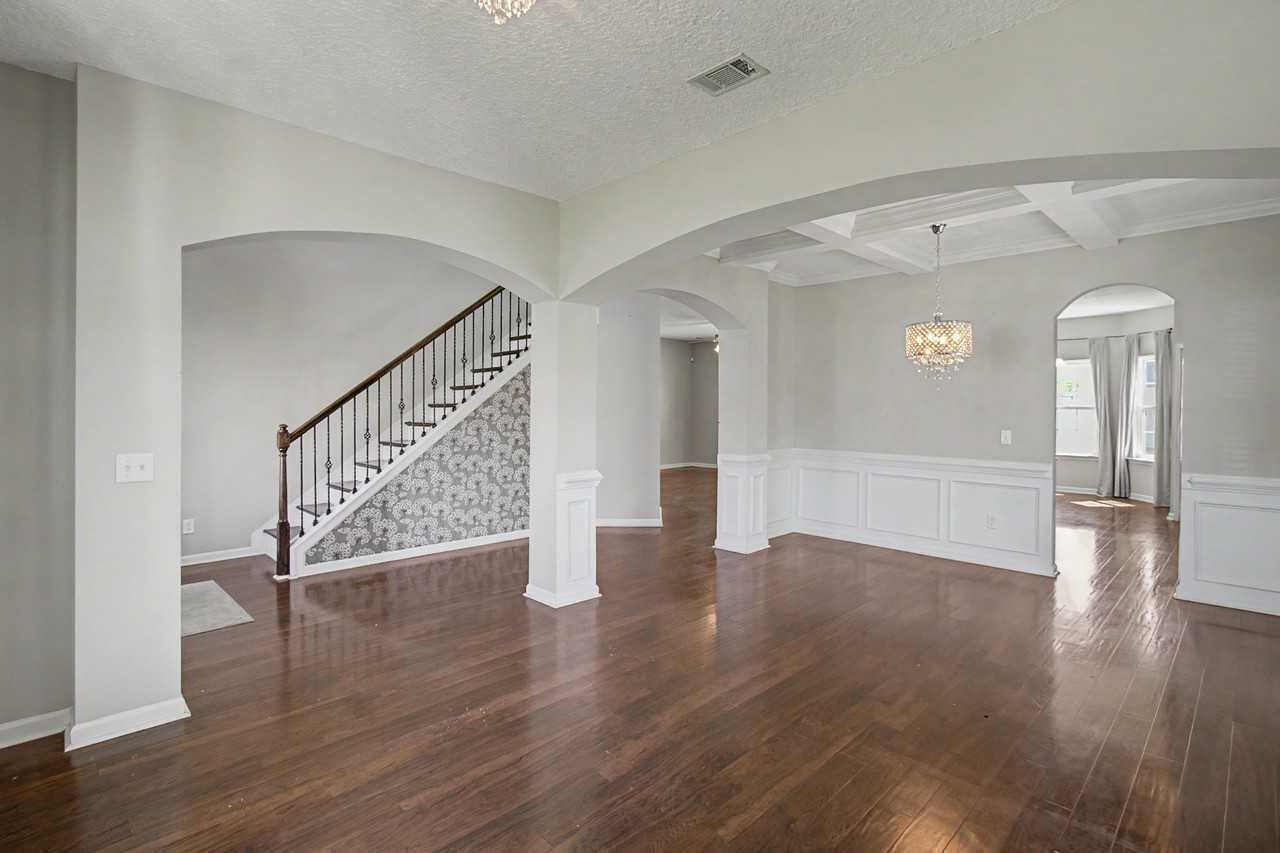 976 Oak Crest Dr #1 - Photo 3 of 46