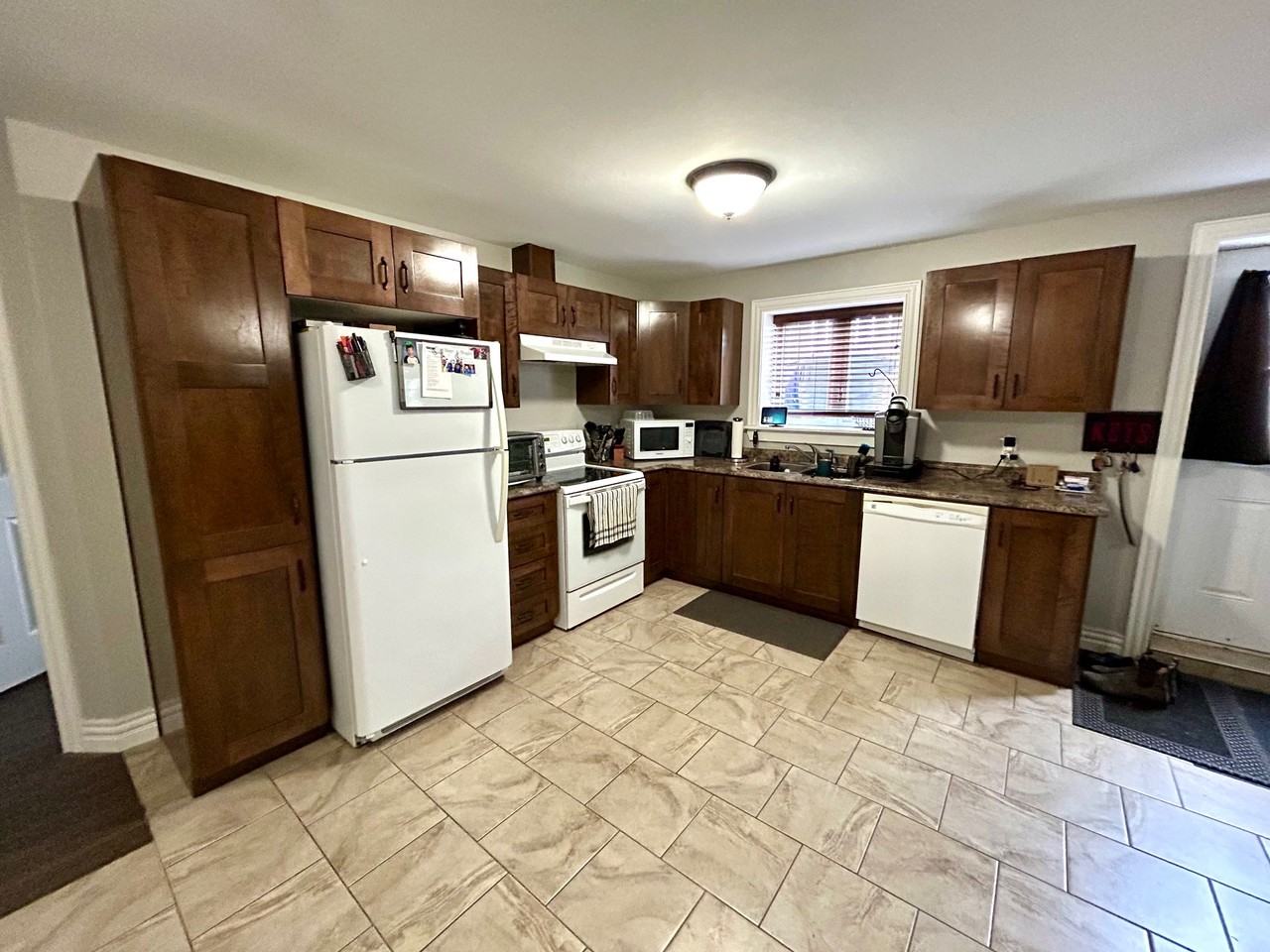 302 Lanark Dr #A - Photo 7 of 8