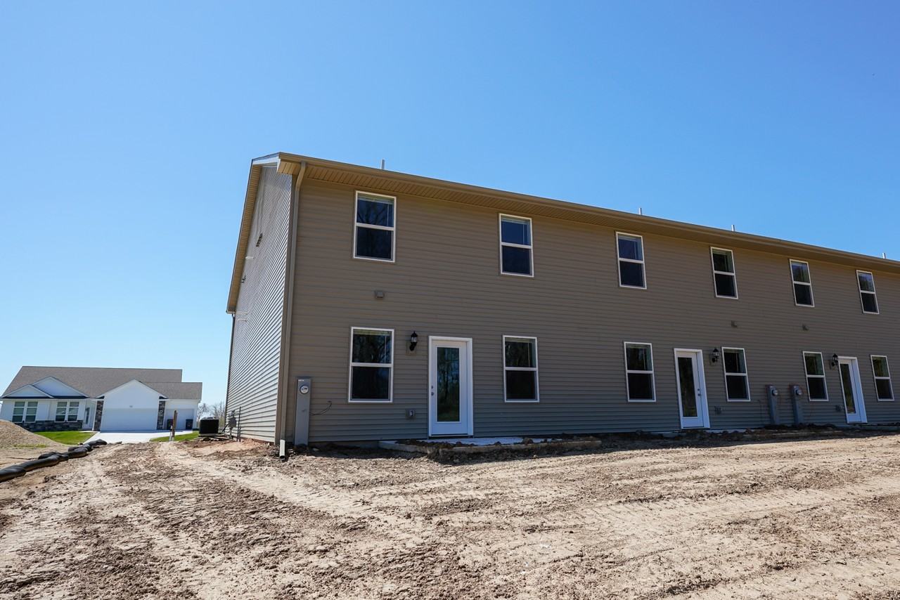 619 Mckay Way #3 - Photo 4 of 17