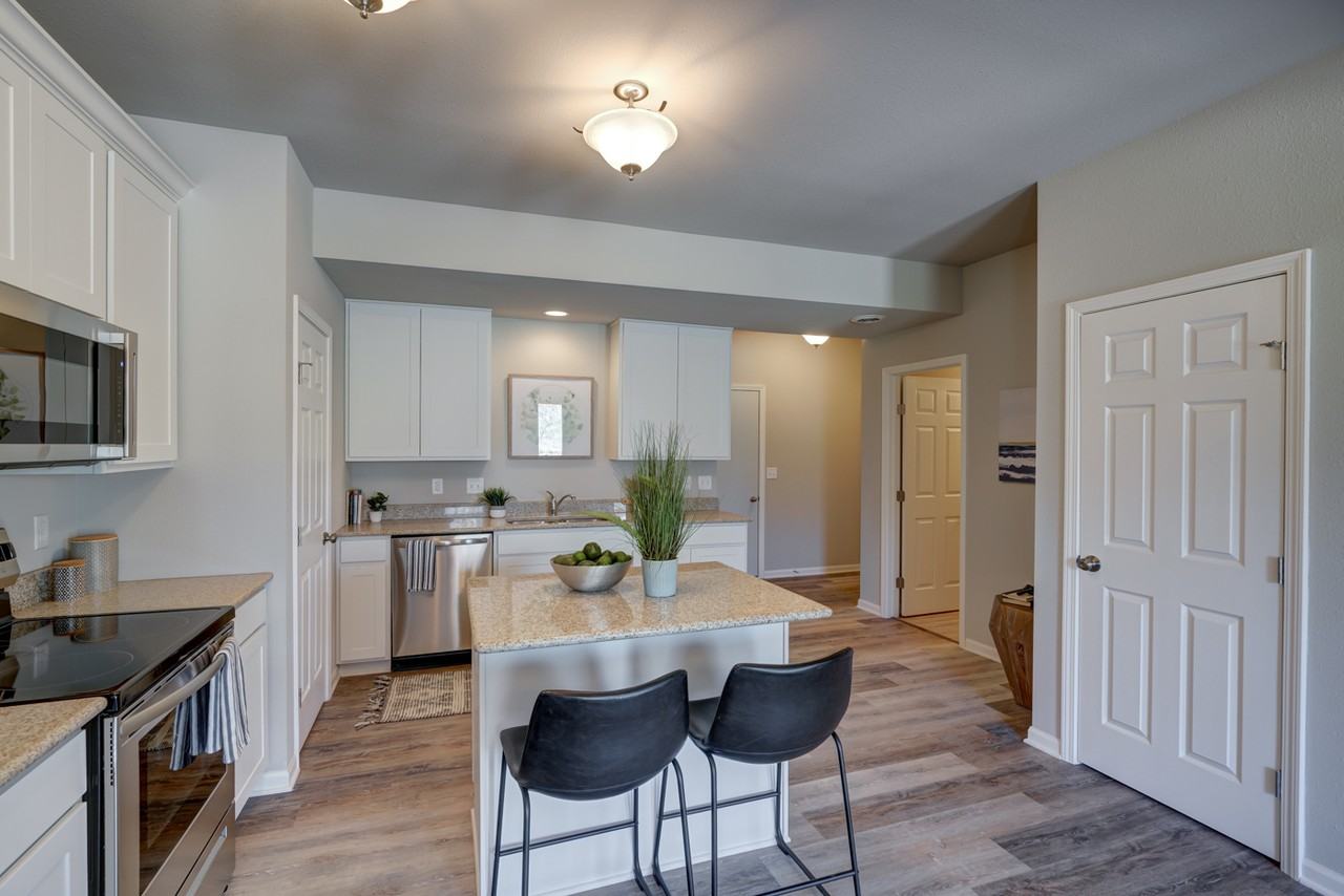 619 Mckay Way #3 - Photo 5 of 9