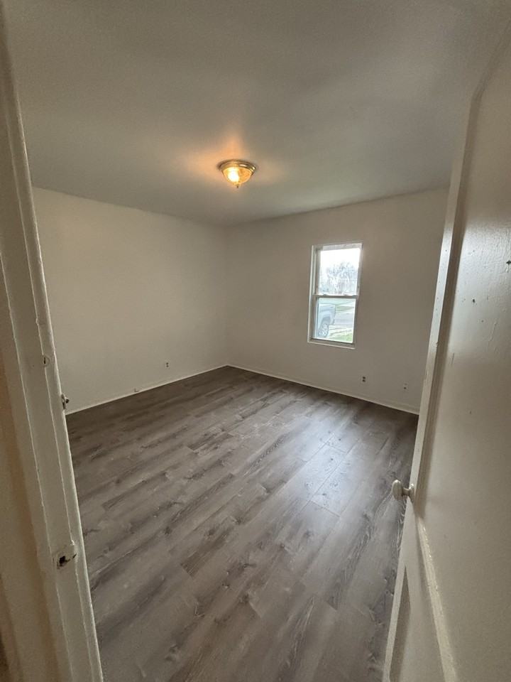 1738 N Poplar Ave #1 - Photo 2 of 14
