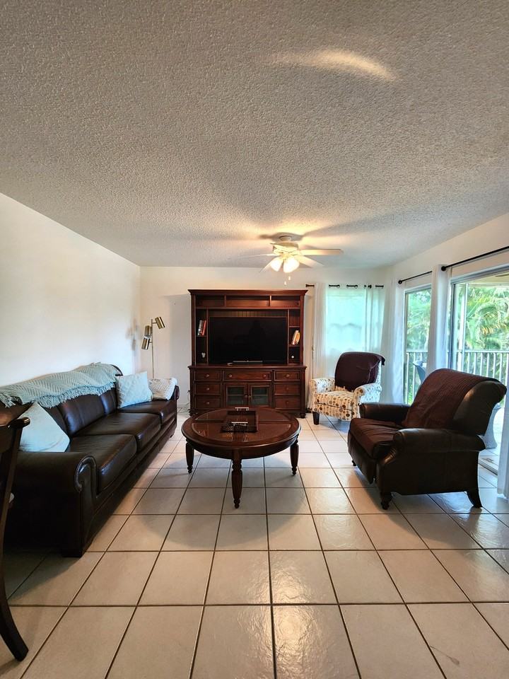 2000 Alamanda Dr #206 - Photo 3 of 32