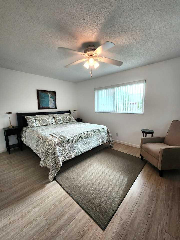 2000 Alamanda Dr #206 - Photo 6 of 32
