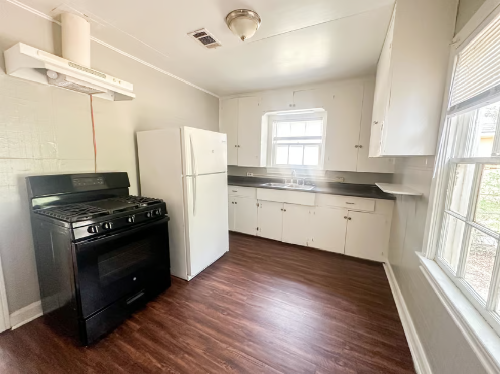 5070 Wilshire St #1 - Photo 2 of 16