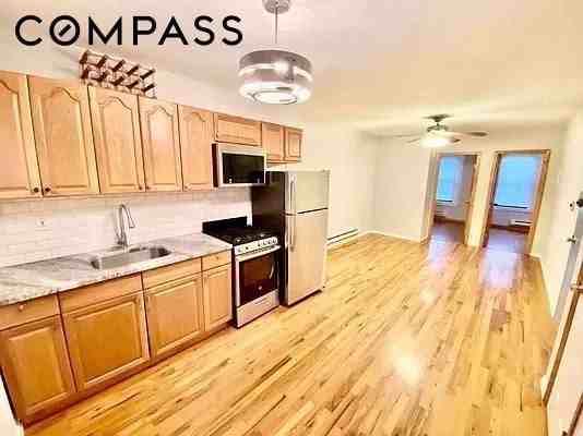 86 Court St #2 - Photo 3 of 7