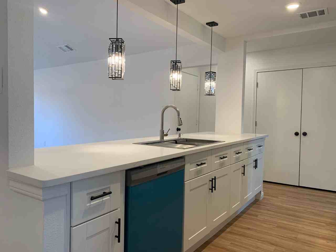 336 Lakewood Ct - Photo 7 of 30