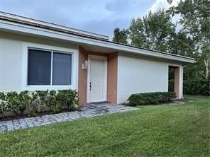 2543 Stockbridge Sq Sw - Photo 2 of 25