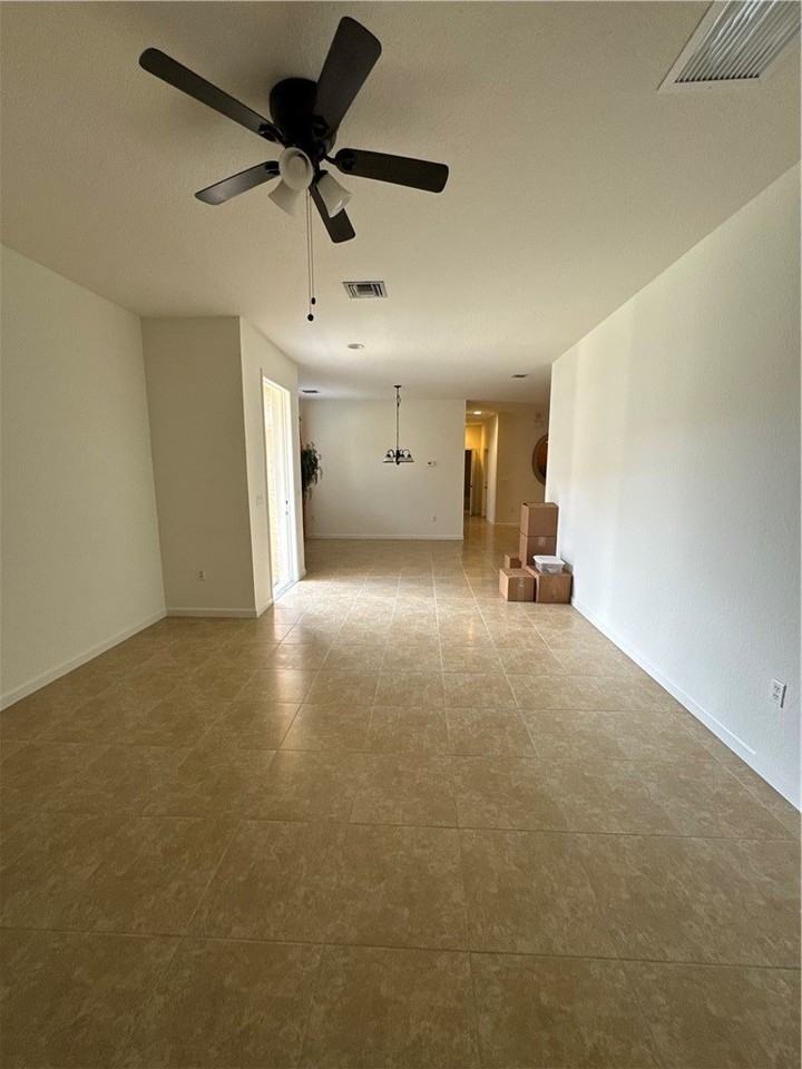 2543 Stockbridge Sq Sw - Photo 4 of 25