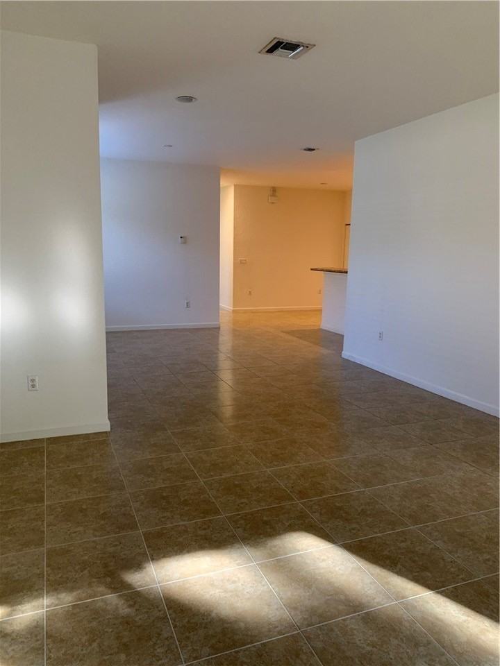 2543 Stockbridge Sq Sw - Photo 6 of 25