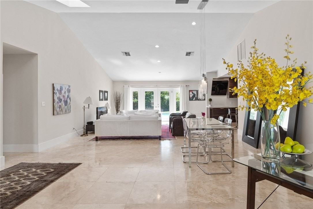 1200 Windrifter Way - Photo 4 of 31