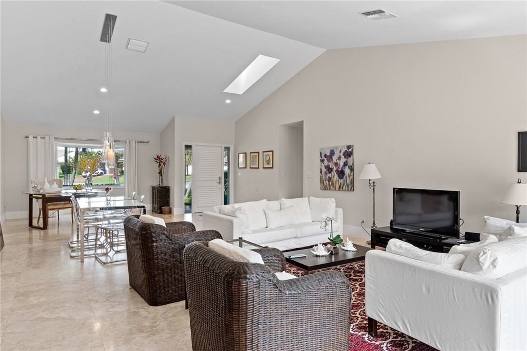 1200 Windrifter Way - Photo 6 of 31