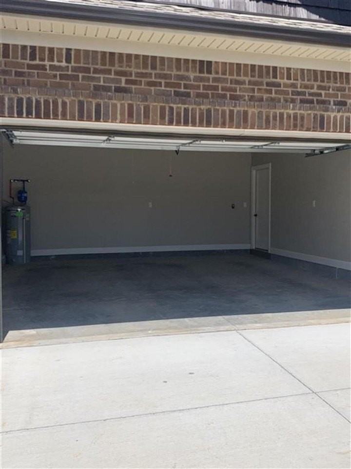 1048 Springfield Blvd - Photo 3 of 13