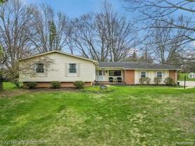 38205 Connaught Dr - Photo 1 of 1