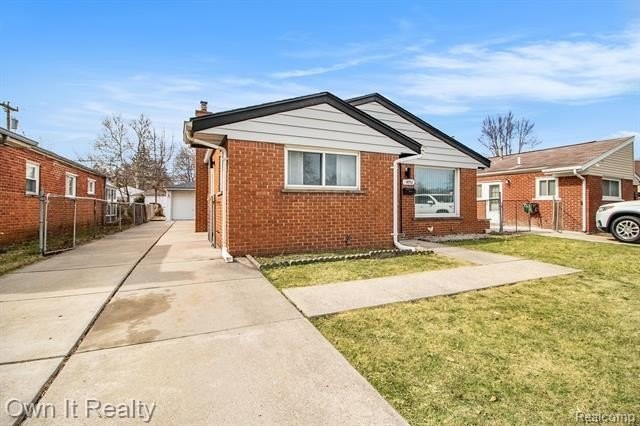 4992 Mckinley St - Photo 3 of 26