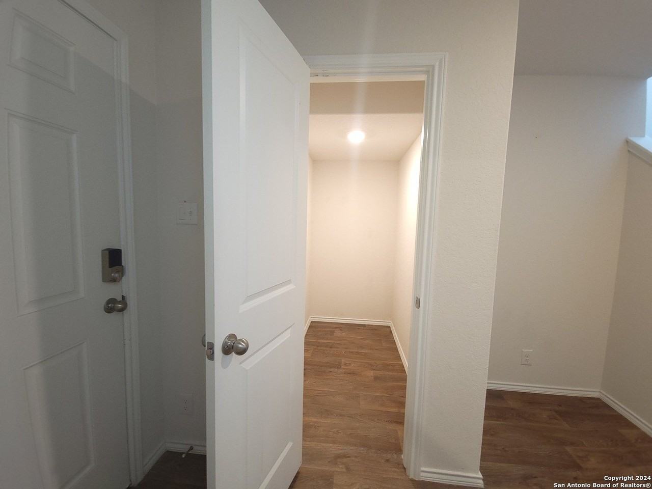 15418 Shortwing - Photo 4 of 27