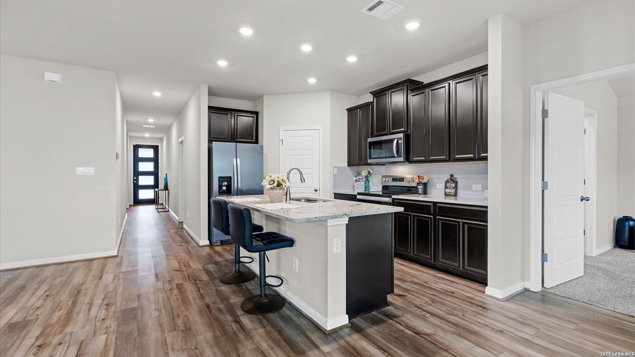3017 Hess Blvd - Photo 2 of 15