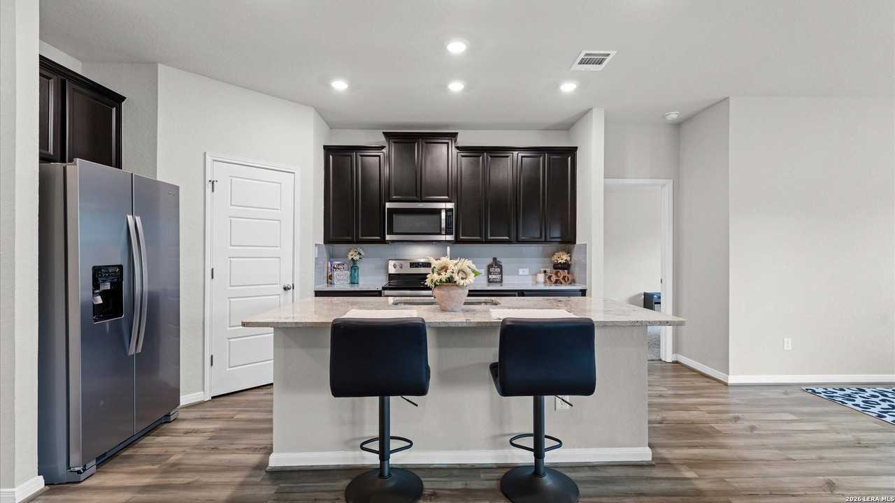 3017 Hess Blvd - Photo 5 of 15