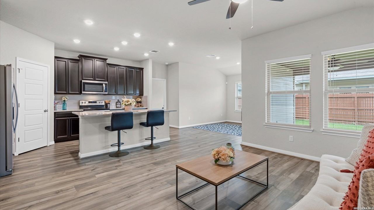 3017 Hess Blvd - Photo 6 of 15