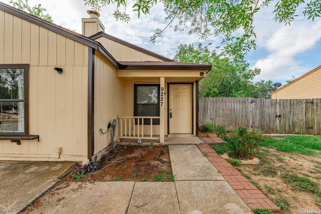 9227 Old Sky Hbr - Photo 2 of 14