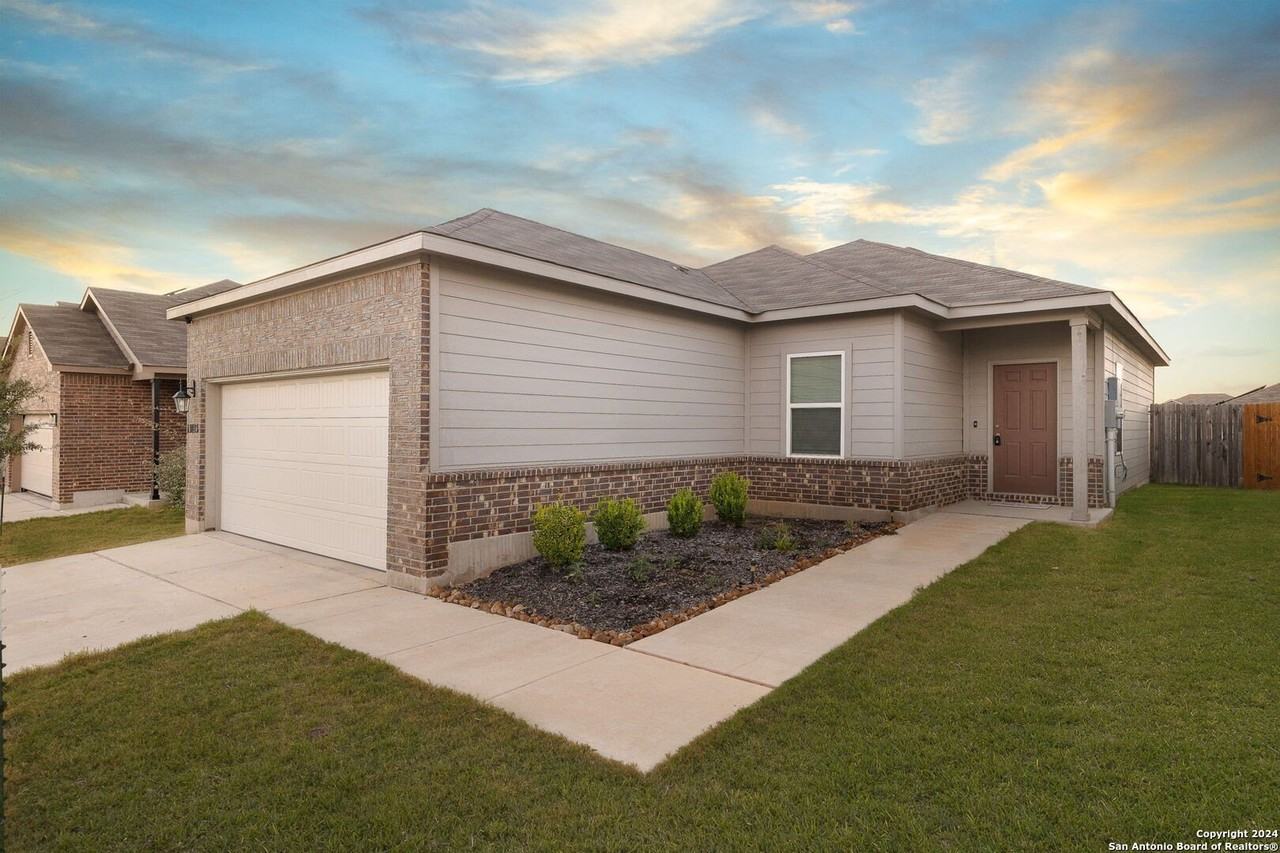 13023 Heathers Elm - Photo 2 of 17