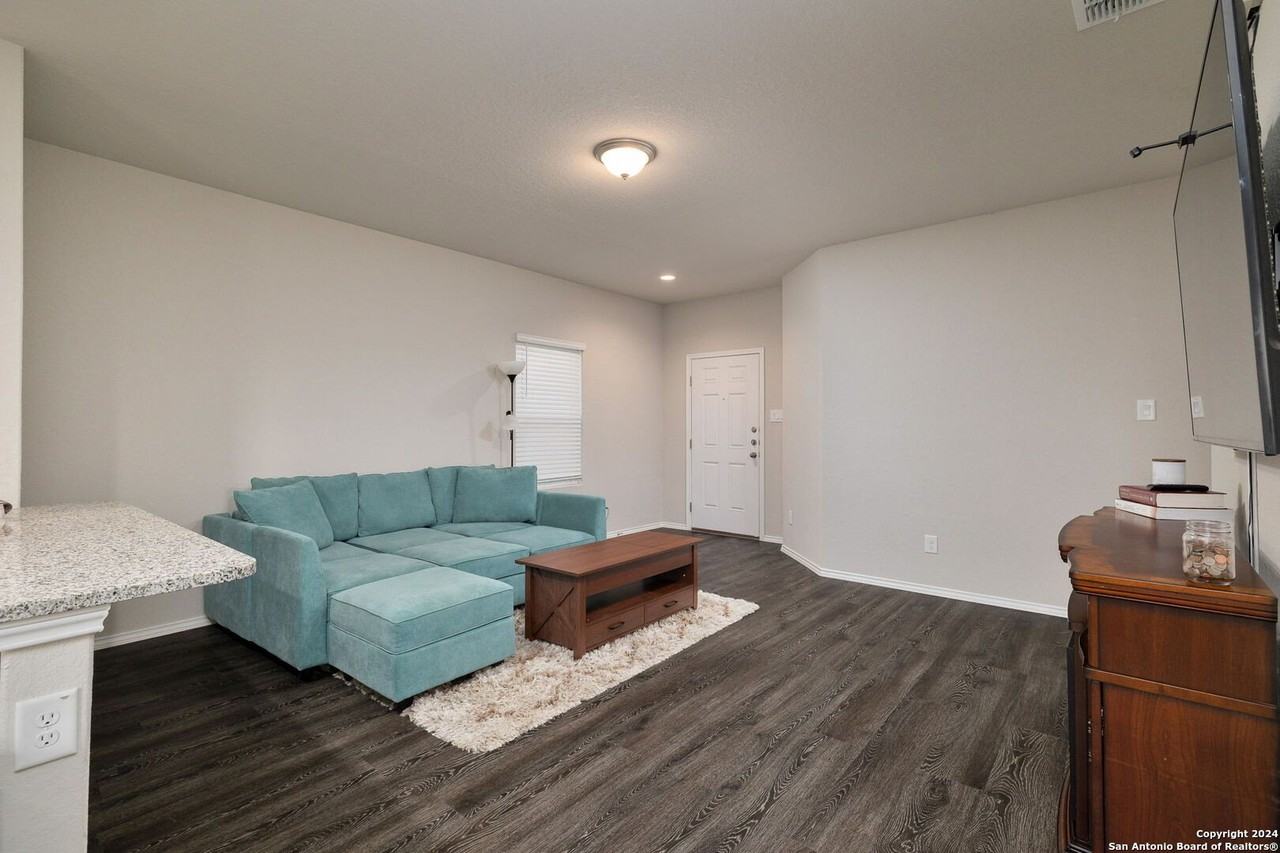 13023 Heathers Elm - Photo 4 of 17