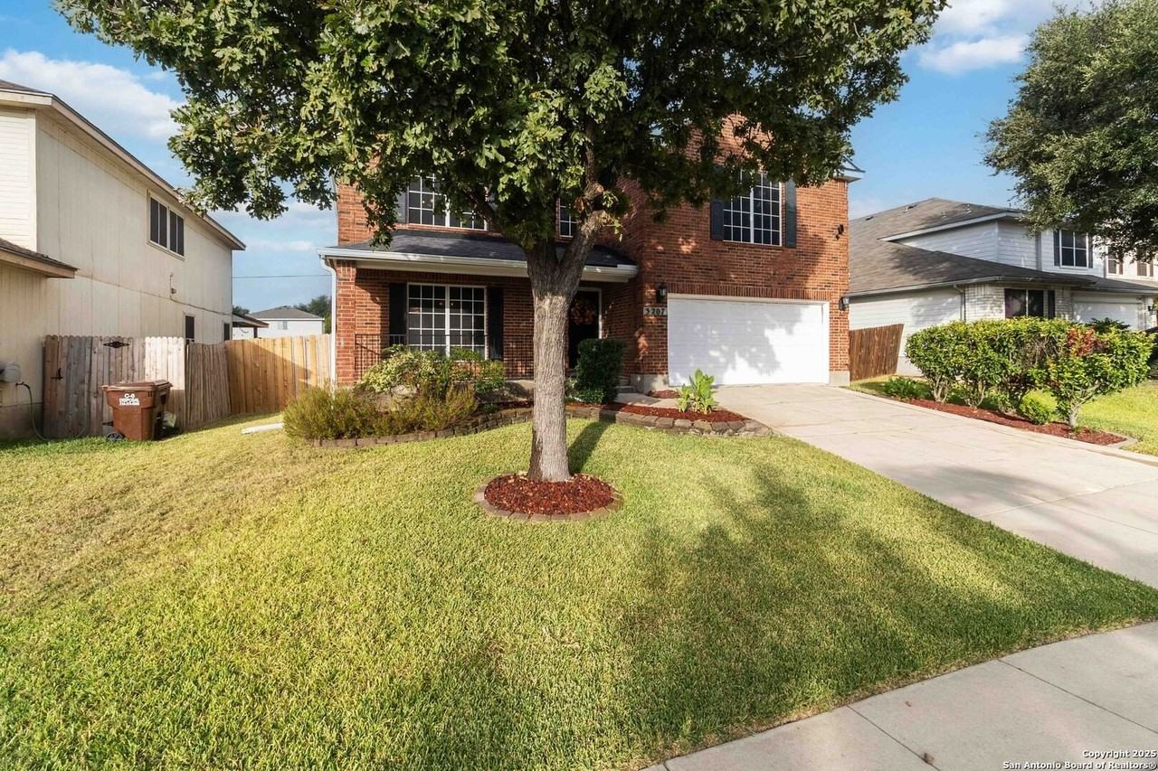 5207 Wood Glen Dr - Photo 2 of 39