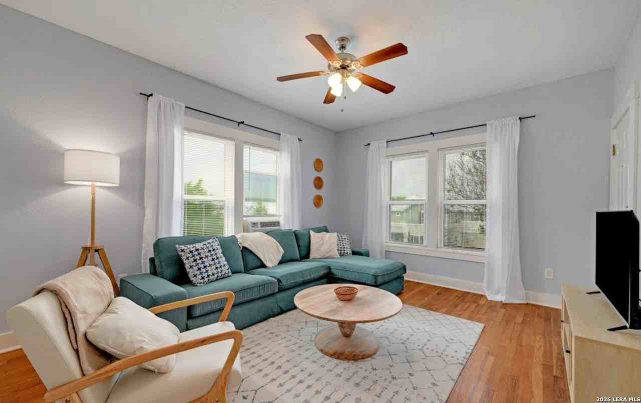 240 Claremont Ave - Photo 4 of 8