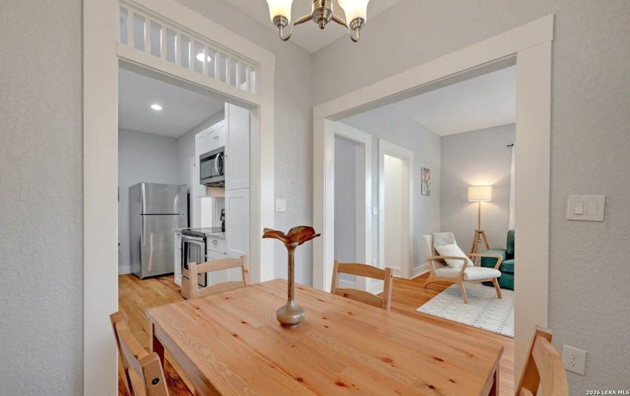 240 Claremont Ave - Photo 5 of 8
