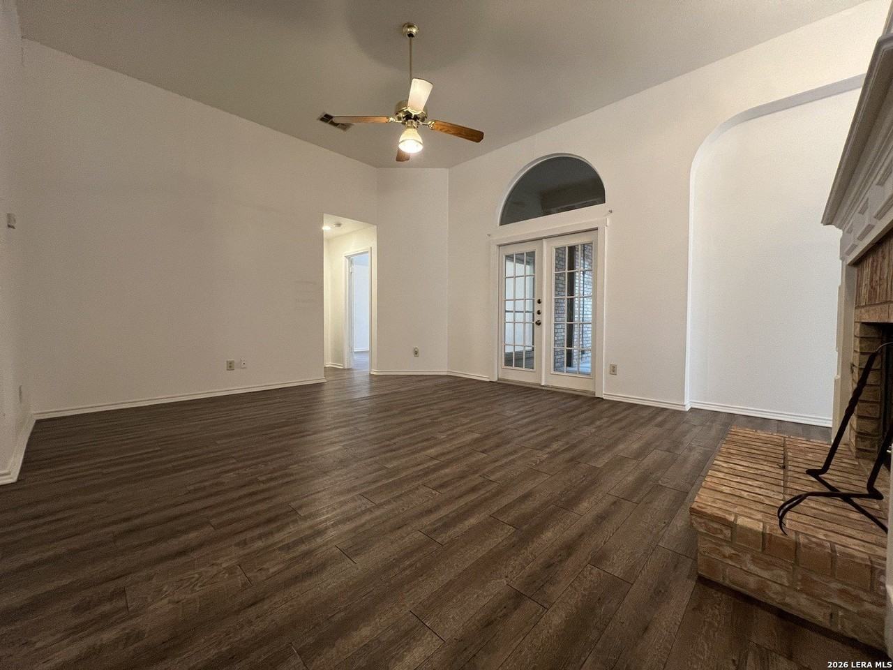 5904 Creekway - Photo 6 of 30