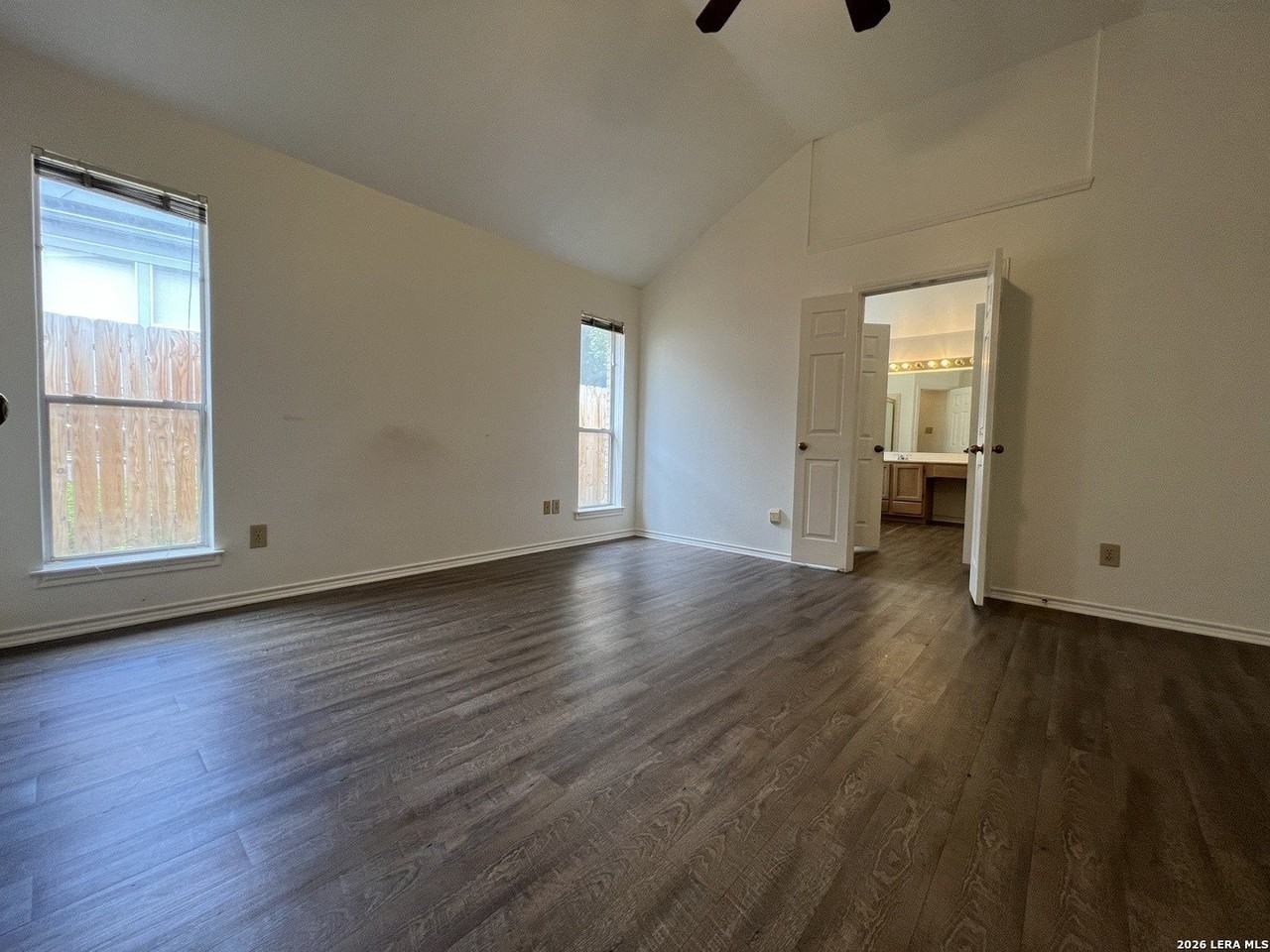 5904 Creekway - Photo 7 of 30