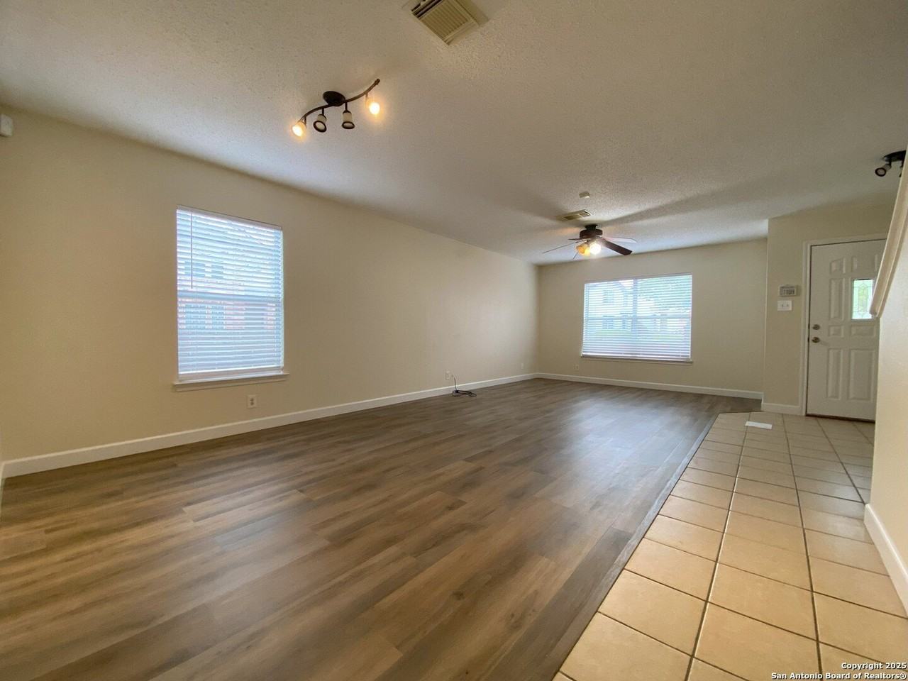 8802 Bridgefield - Photo 4 of 27