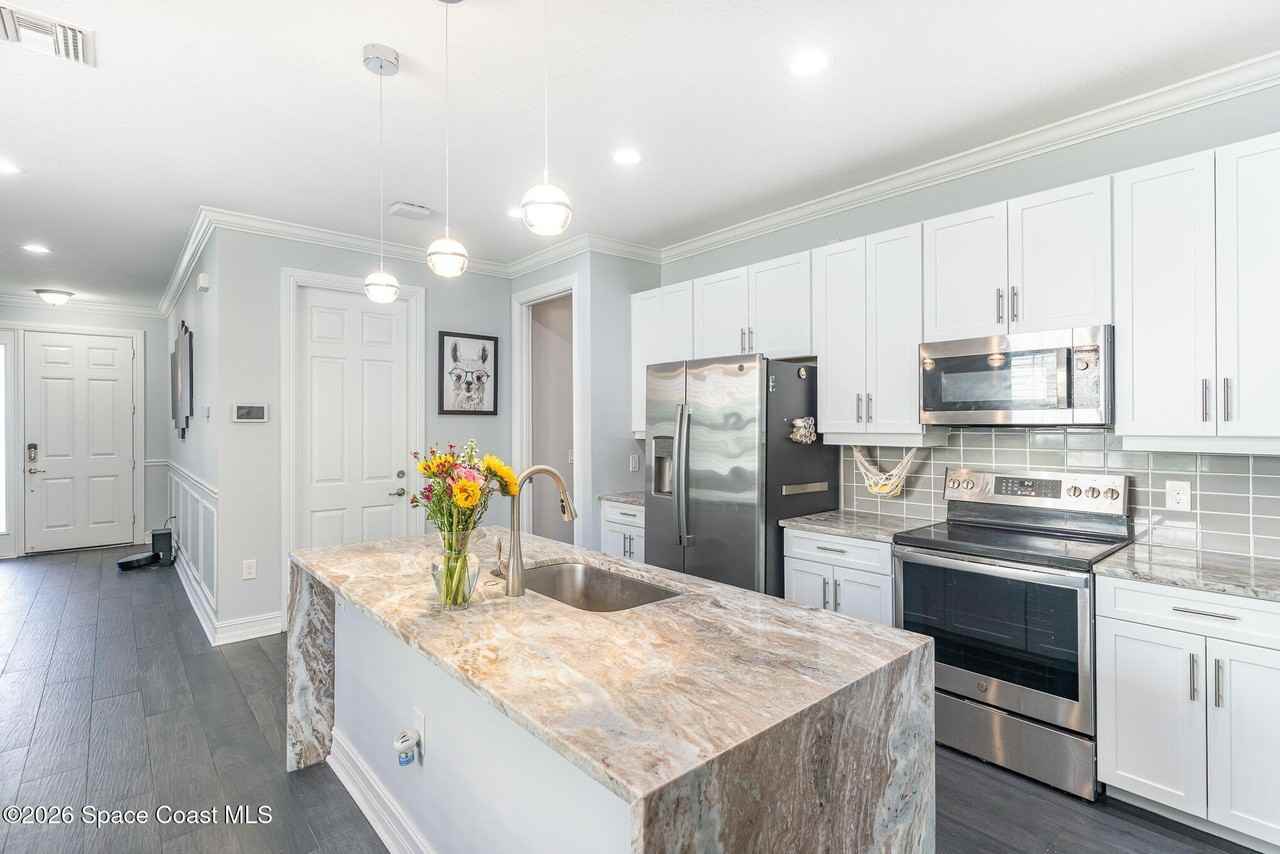 1430 Isabella Dr #106 - Photo 7 of 33