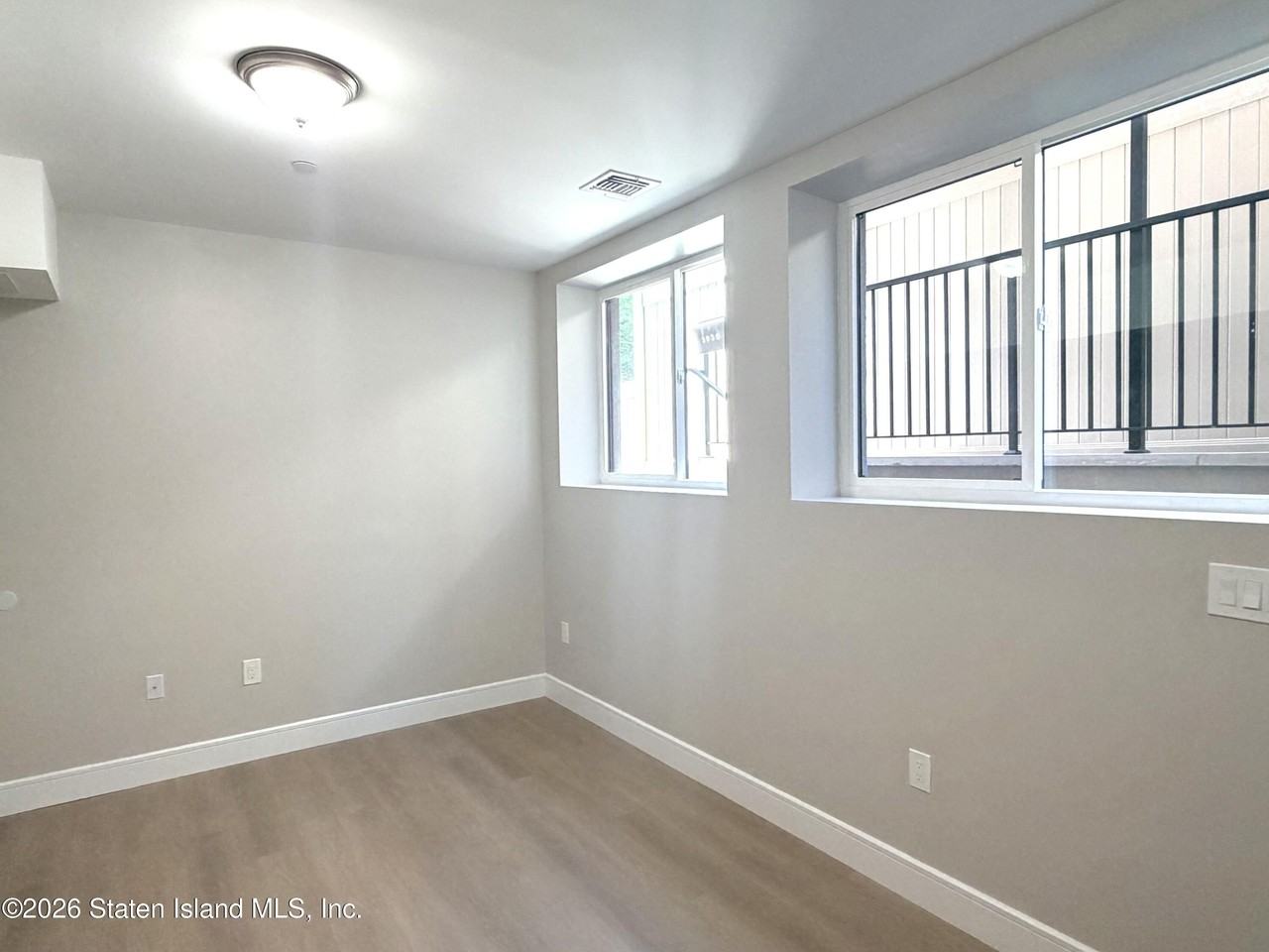 393 Philip Ave #2 - Photo 2 of 7