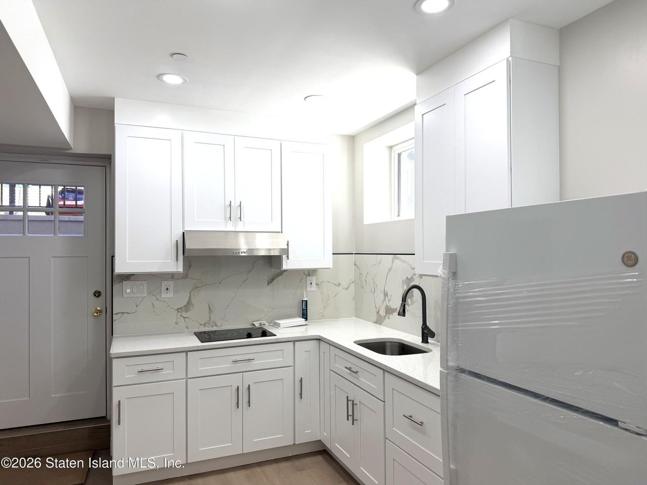 393 Philip Ave #2 - Photo 3 of 7