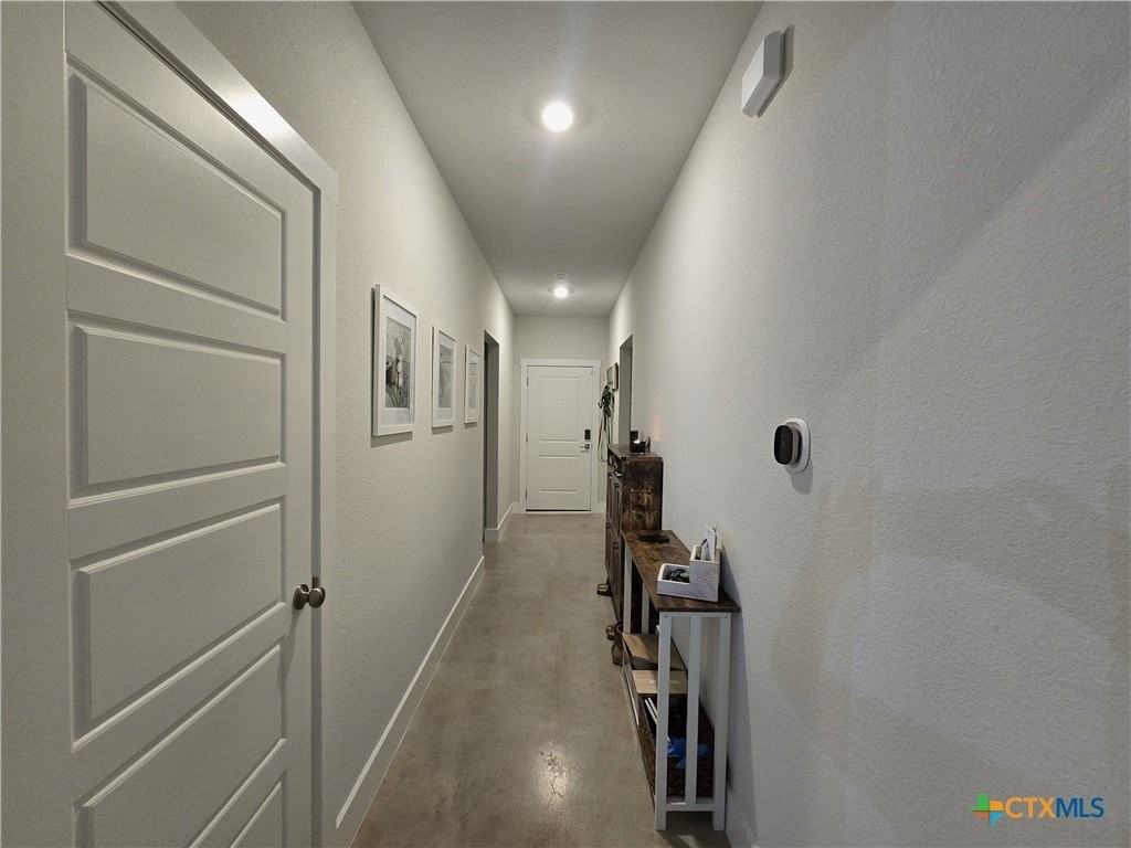 1051 Lexington Dr - Photo 3 of 21