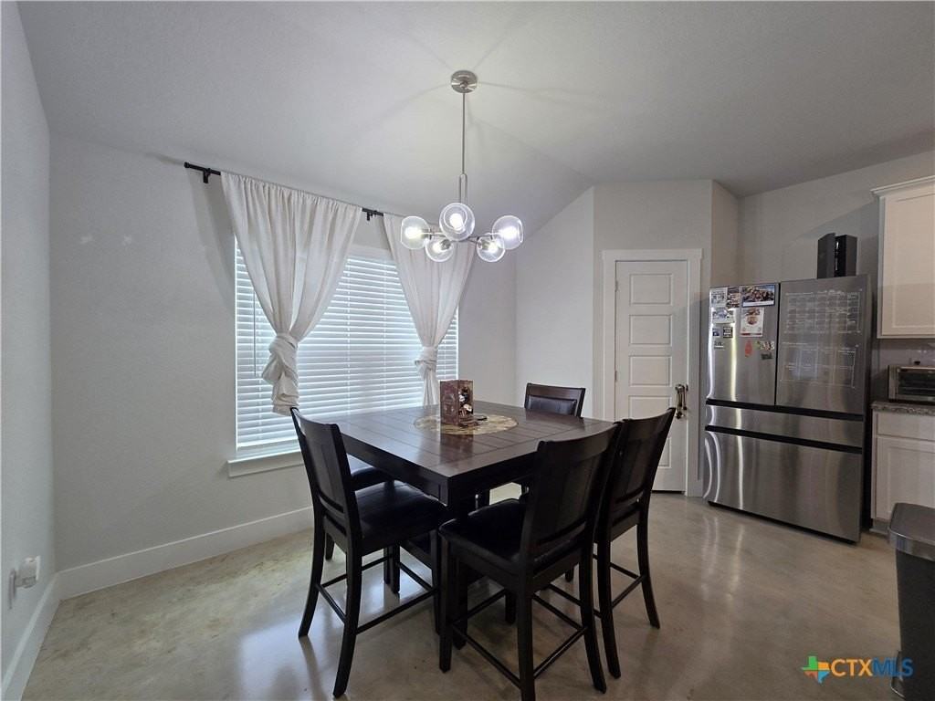 1051 Lexington Dr - Photo 7 of 21
