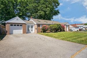 featured image of 26 Beach St