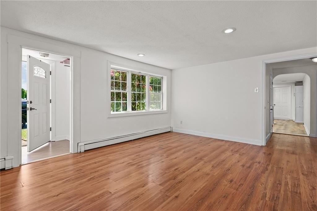 26 Beach St - Photo 4 of 24