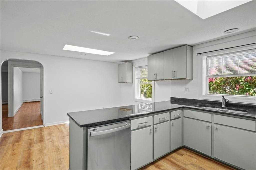 26 Beach St - Photo 7 of 24