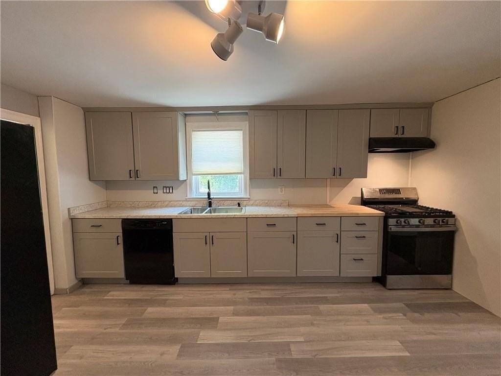 968 Elm St #1 - Photo 2 of 15