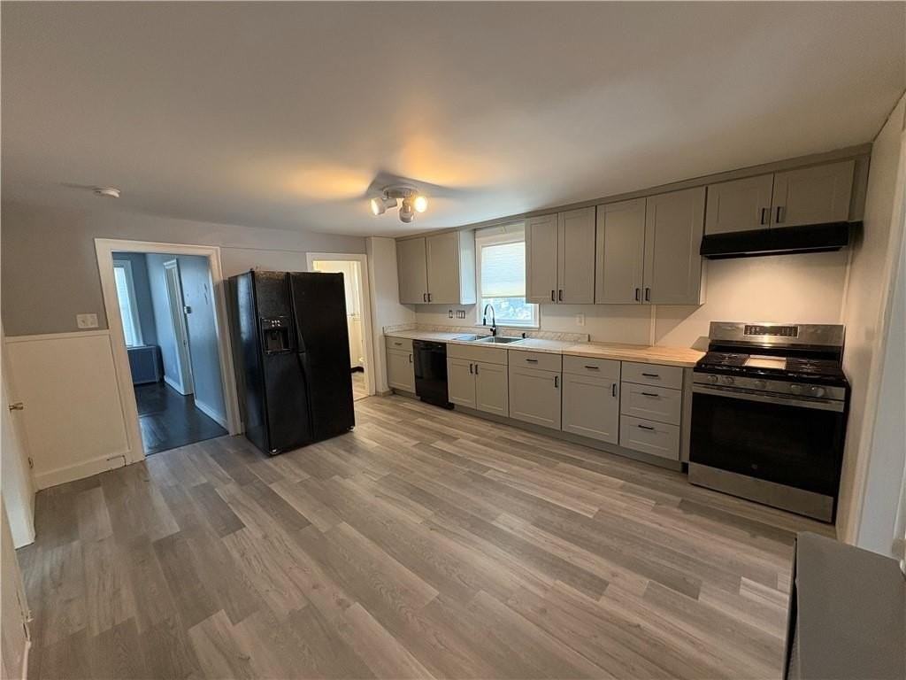968 Elm St #1 - Photo 3 of 15