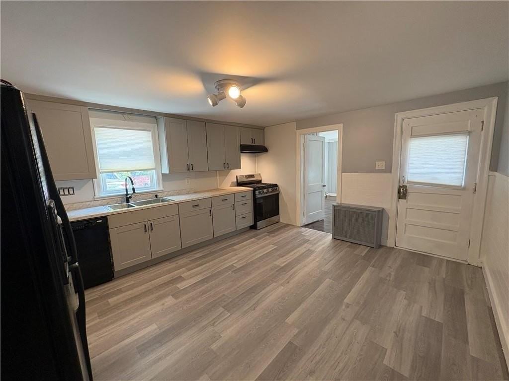 968 Elm St #1 - Photo 4 of 15