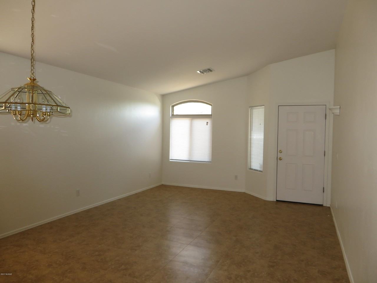 570 W Faith Dawn Ct - Photo 6 of 17