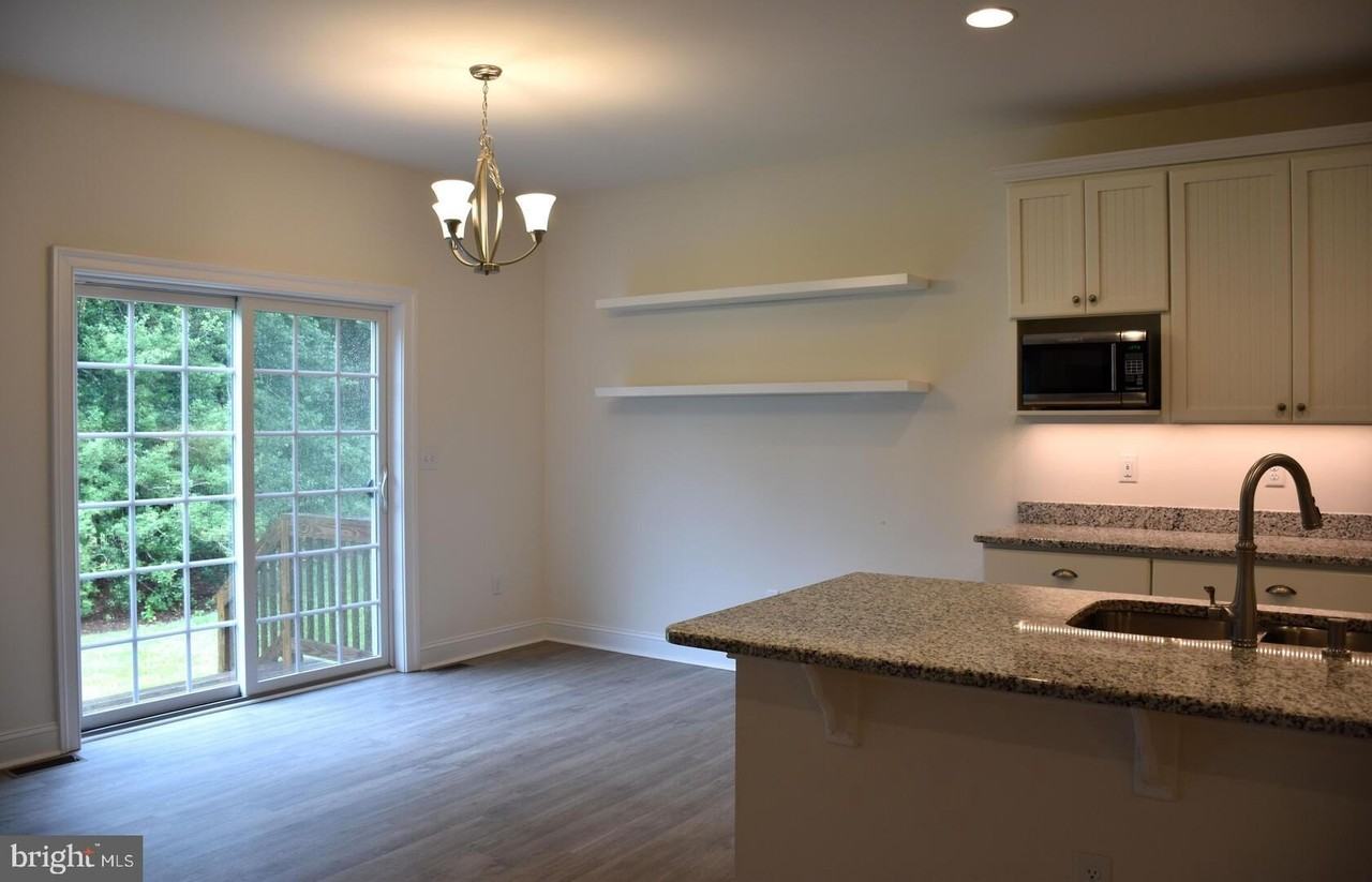 416 Seagull Dr - Photo 5 of 16