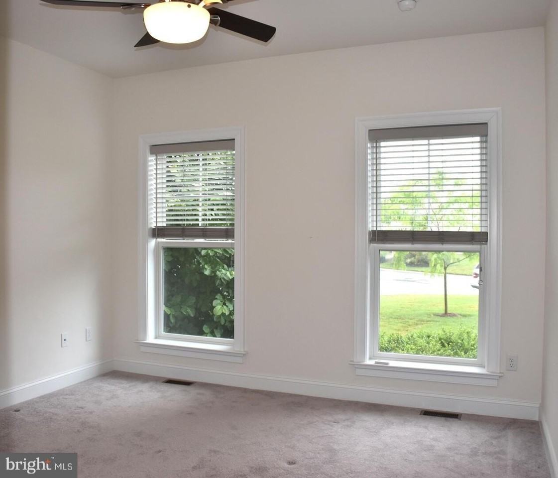 416 Seagull Dr - Photo 7 of 16