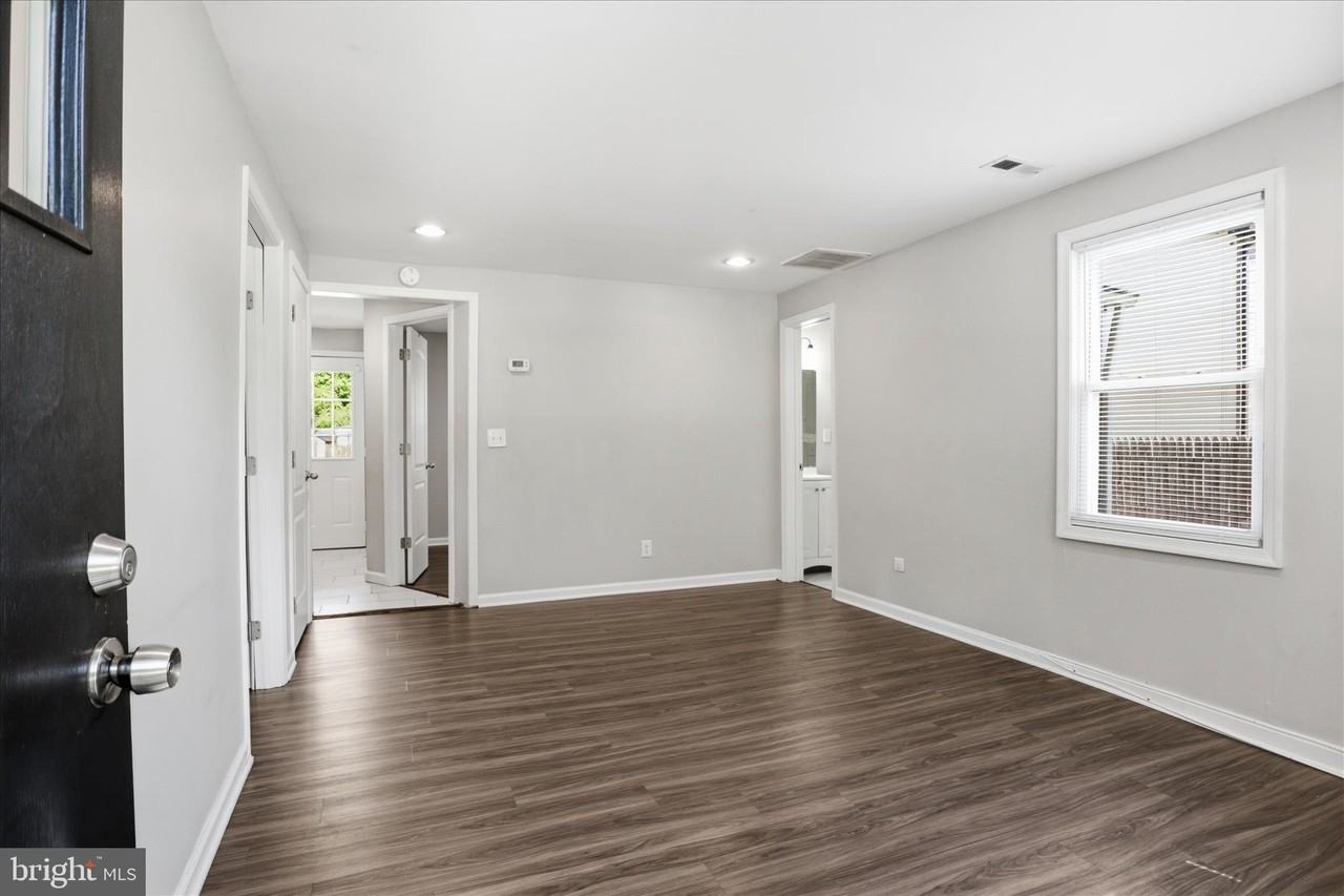 5242 Sands Rd - Photo 3 of 29