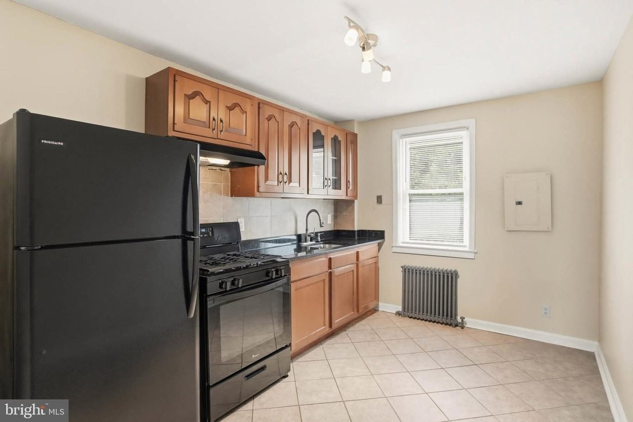 3116 Leighton Ave - Photo 2 of 12