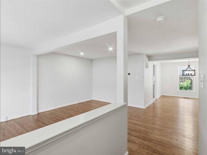 8026 Waterview Ct - Photo 4 of 36