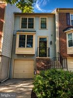 featured image of 8911 Oakwood Way