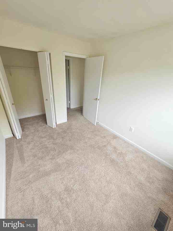 13906 Highstream Pl - Photo 5 of 36